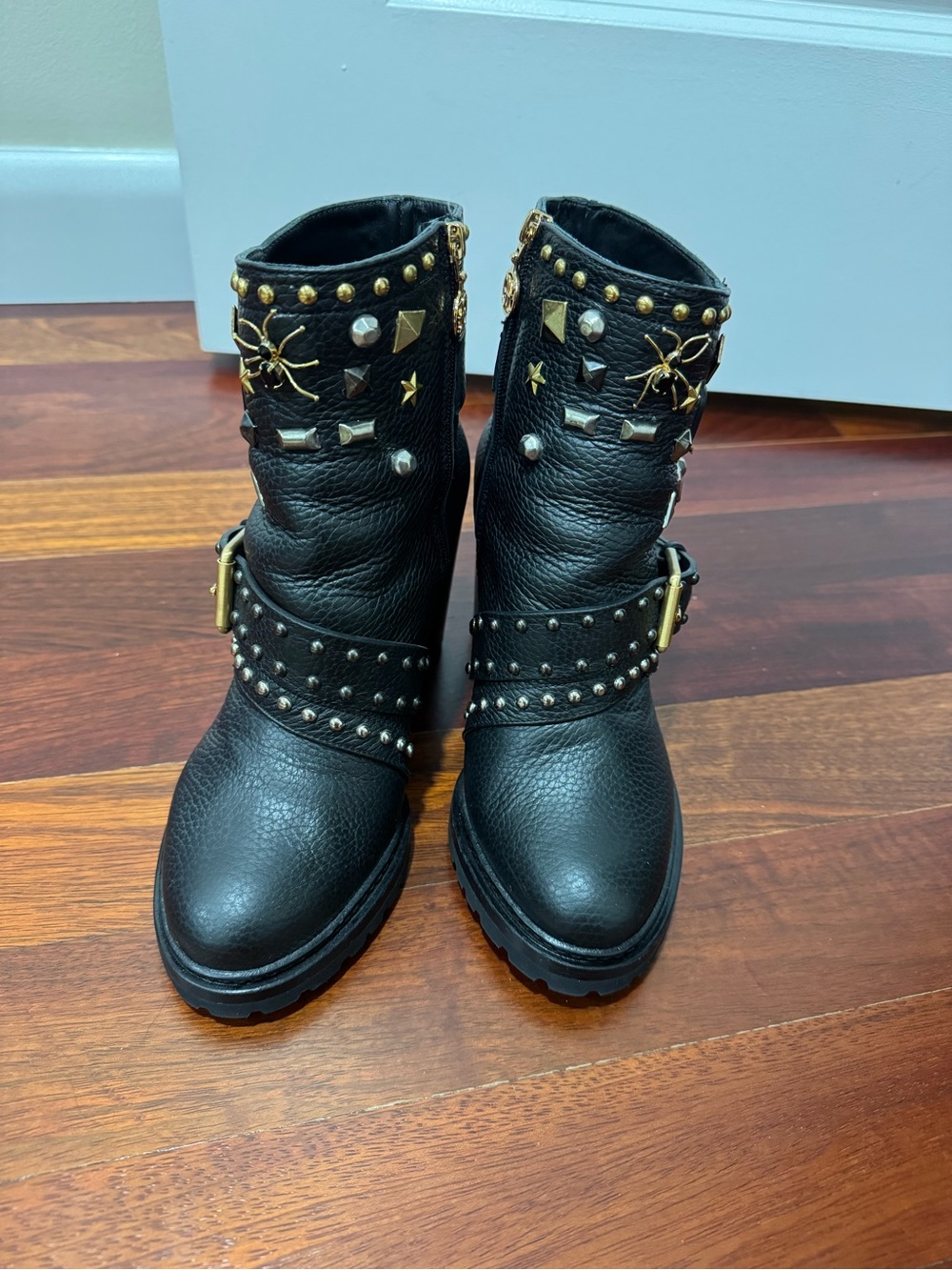 FABI Luxury Italian Leather Studded Ankle Boots 36 1/2 - Picture 2 of 8
